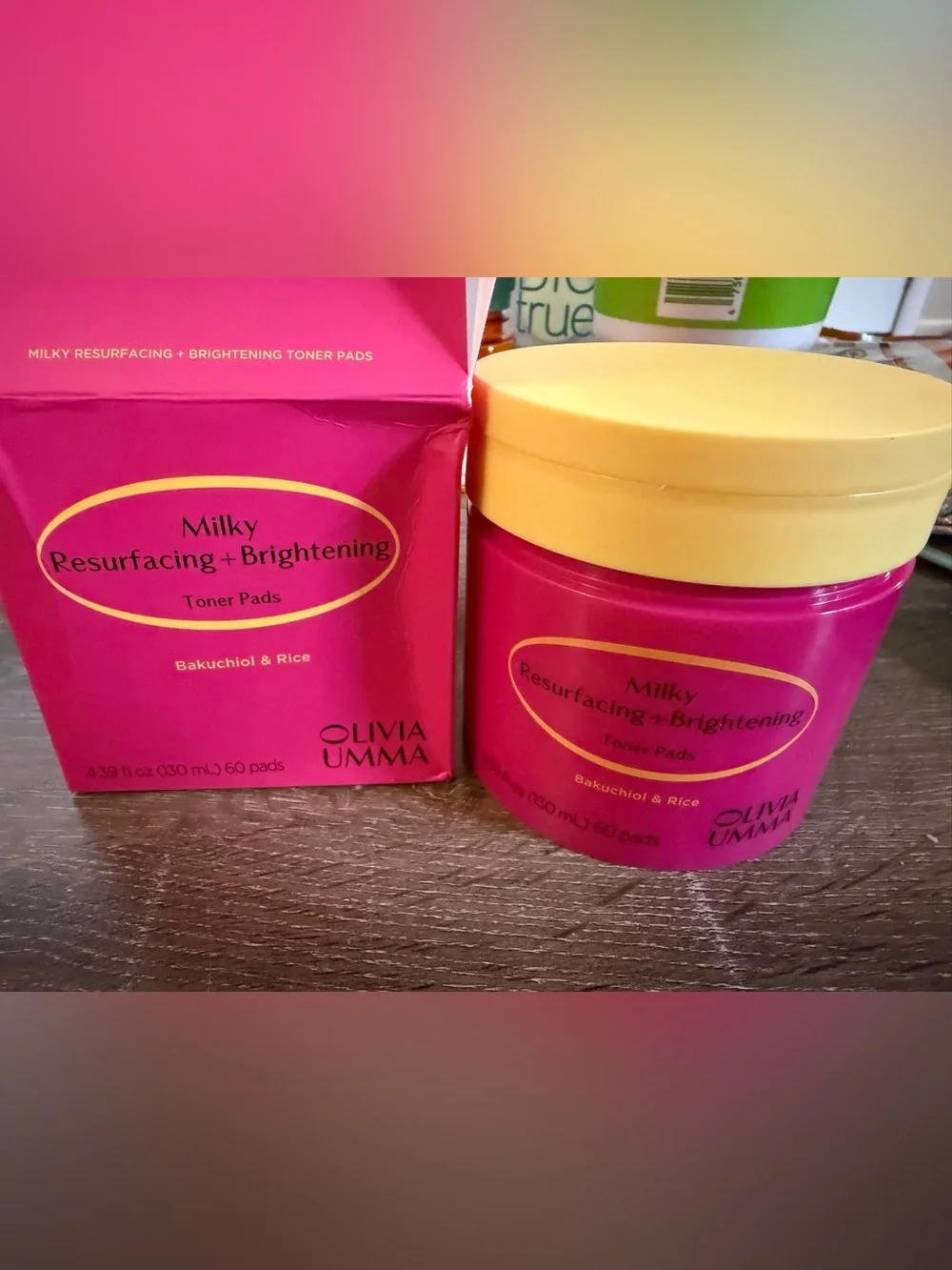 Oliviaumma Milky Resurfacing + Brightening Toner Pads and Face Treatment